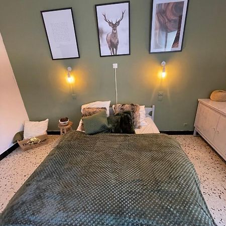 Chez Tatie Menie Bed & Breakfast Fraisse-des-Corbieres ภายนอก รูปภาพ