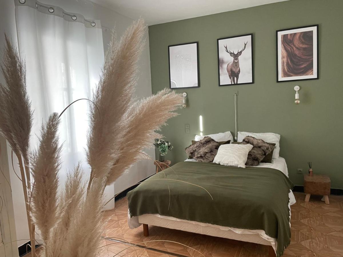 Chez Tatie Menie Bed & Breakfast Fraisse-des-Corbieres ภายนอก รูปภาพ
