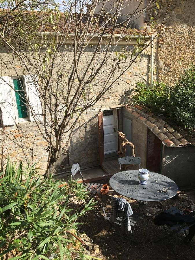Chez Tatie Menie Bed & Breakfast Fraisse-des-Corbieres ภายนอก รูปภาพ