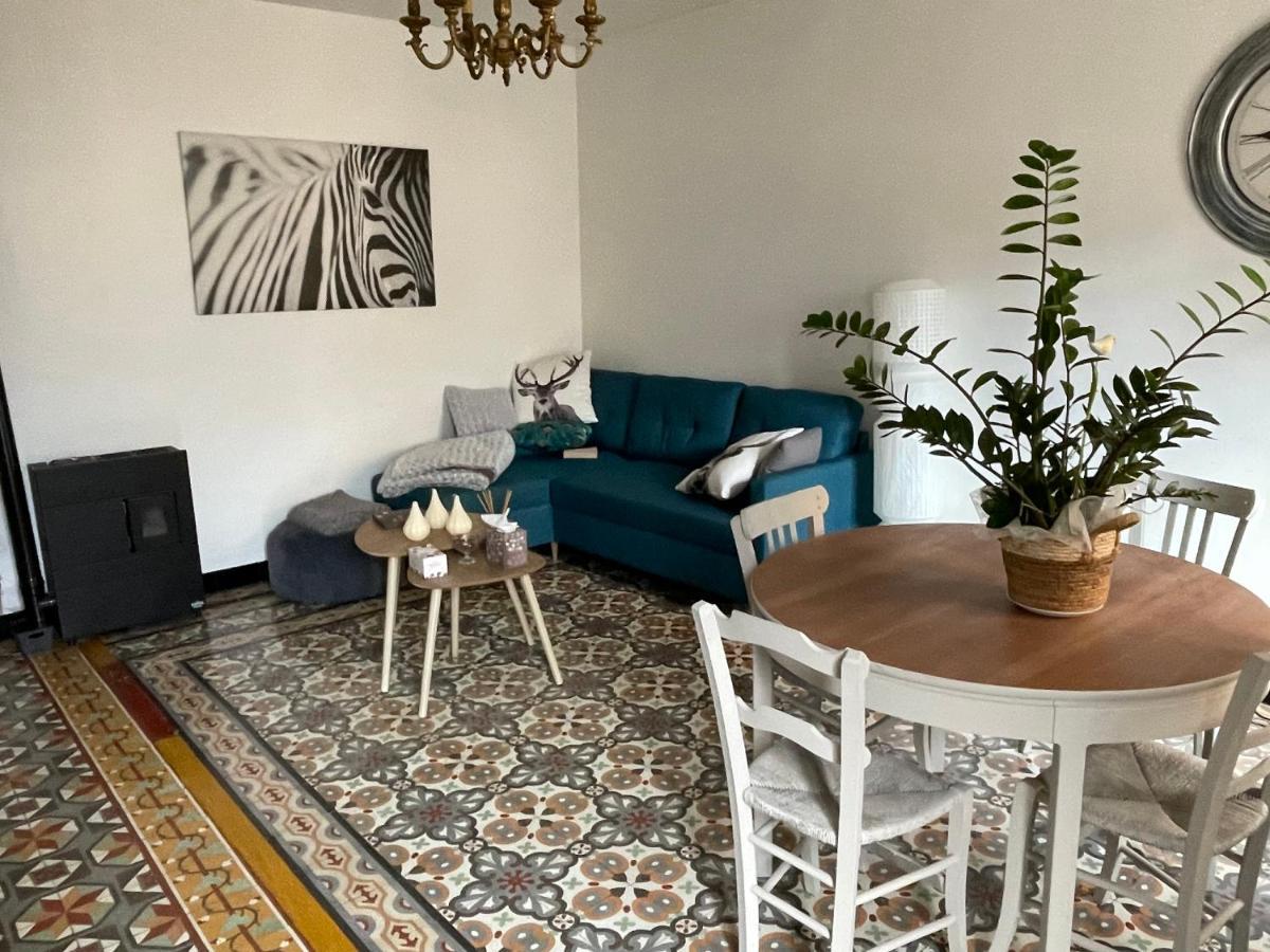Chez Tatie Menie Bed & Breakfast Fraisse-des-Corbieres ภายนอก รูปภาพ