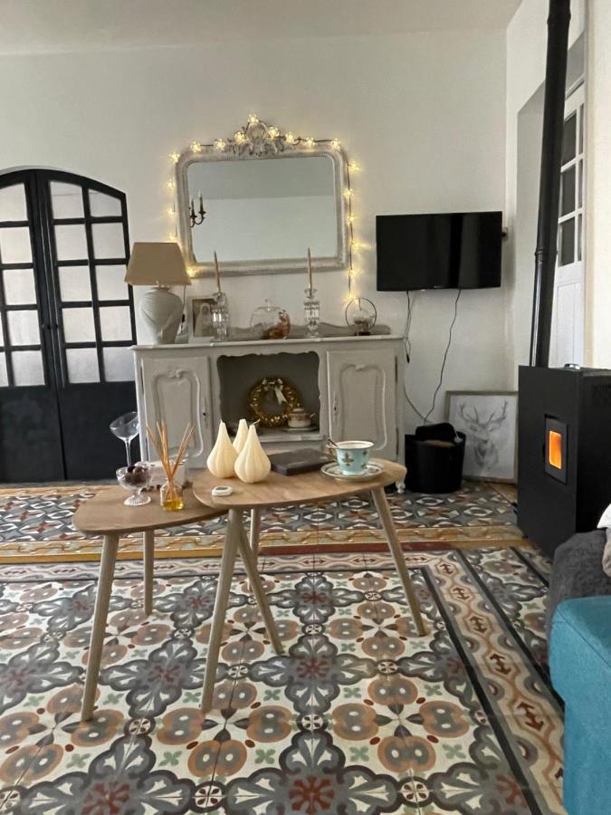 Chez Tatie Menie Bed & Breakfast Fraisse-des-Corbieres ภายนอก รูปภาพ